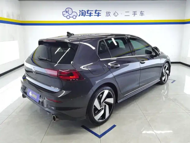 Volkswagen Golf GTI — Фото автомобиля 3