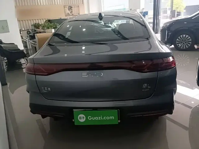 BYD Qin L — Фото автомобиля 3