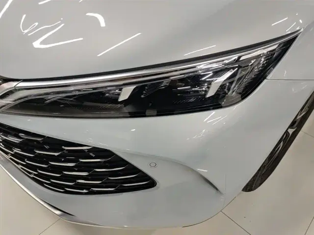 BYD Qin L — Фото автомобиля 23