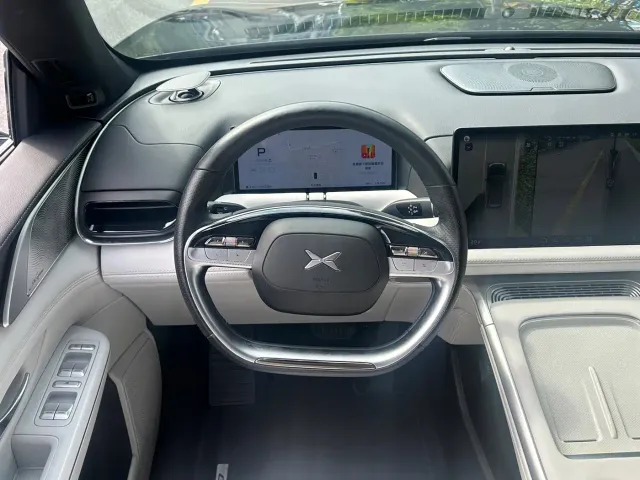 Xpeng G9 — Фото автомобиля 16