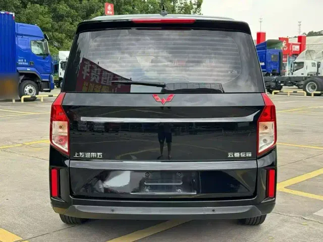 Wuling Zhengcheng — Фото автомобиля 8