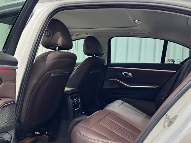 BMW 3 Series — Фото автомобиля 12