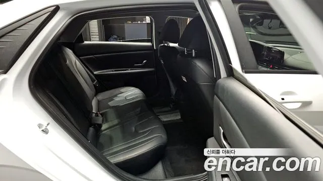 Hyundai AVANTE Avante (CN7) — Фото автомобиля 13