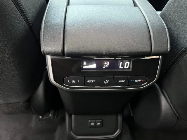 Toyota Highlander — Фото автомобиля 14