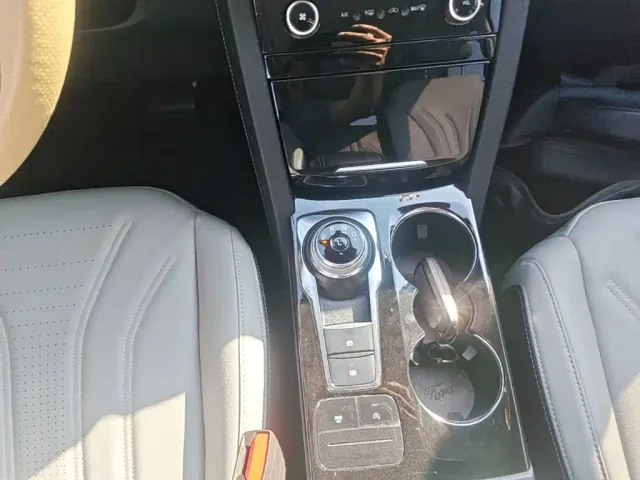 Ford Escape — Фото автомобиля 13