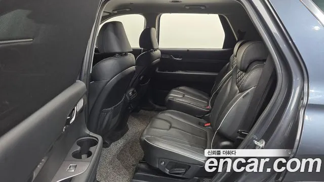Hyundai Palisade Palisade Дизель 2.2 2WD — Фото автомобиля 13