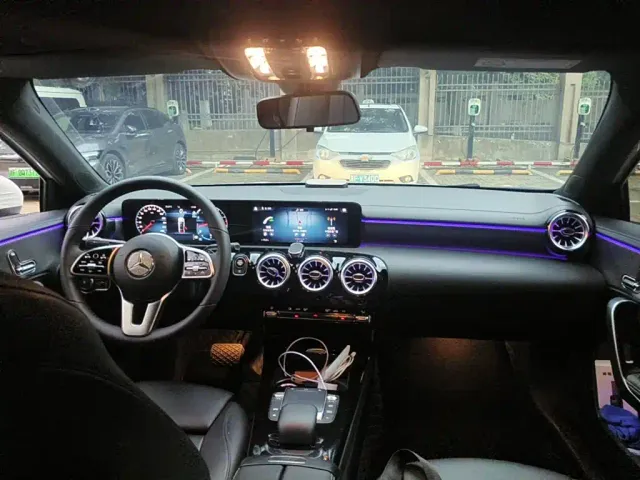 Mercedes-Benz A-Class — Фото автомобиля 11