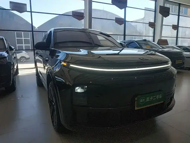 Li Auto L7 — Фото автомобиля 3