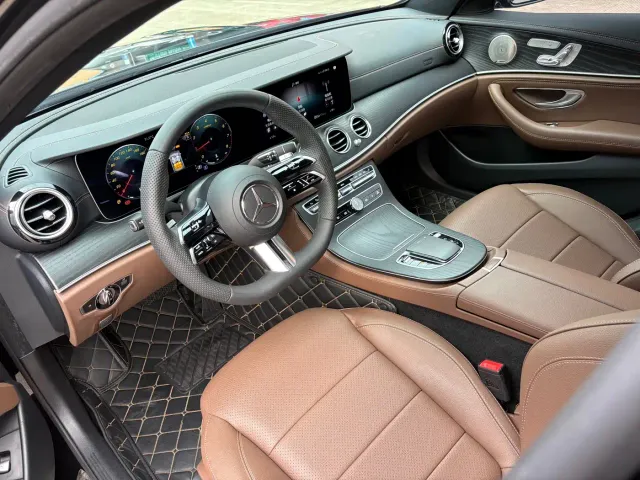 Mercedes-Benz E-Class — Фото автомобиля 5