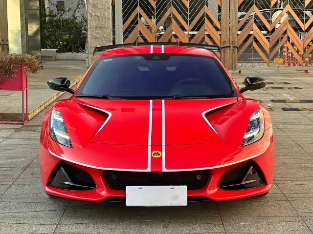 Lotus Emira — Фото автомобиля 2