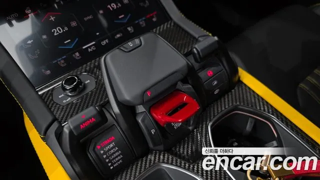 Lamborghini Urus — Фото автомобиля 12
