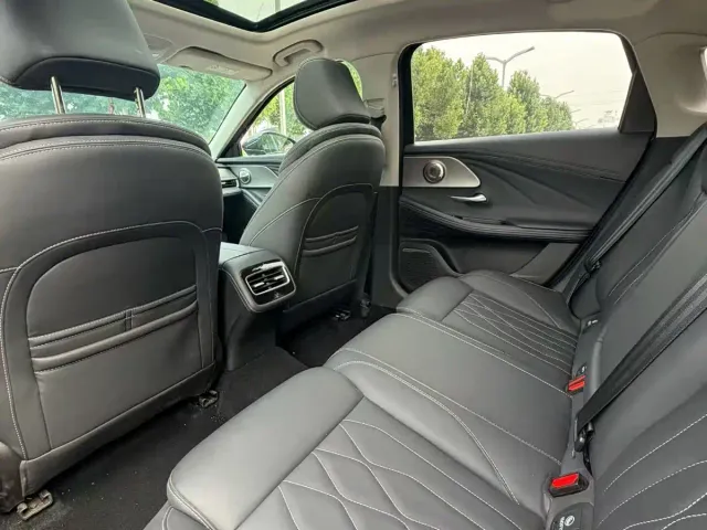 Chery Arrizo 8 — Фото автомобиля 6