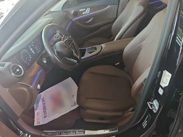 Mercedes-Benz E-Class — Фото автомобиля 14