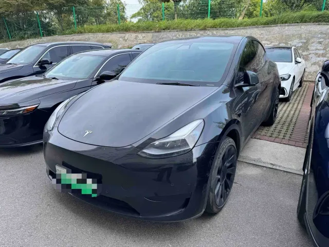 Фотография автомобиля — Tesla Model Y