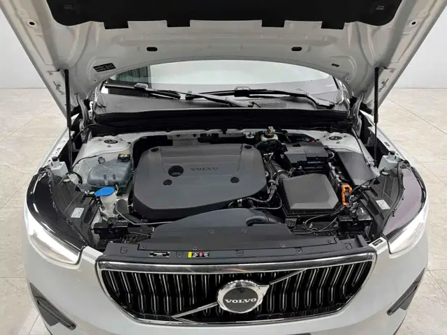 Volvo XC40 — Фото автомобиля 26