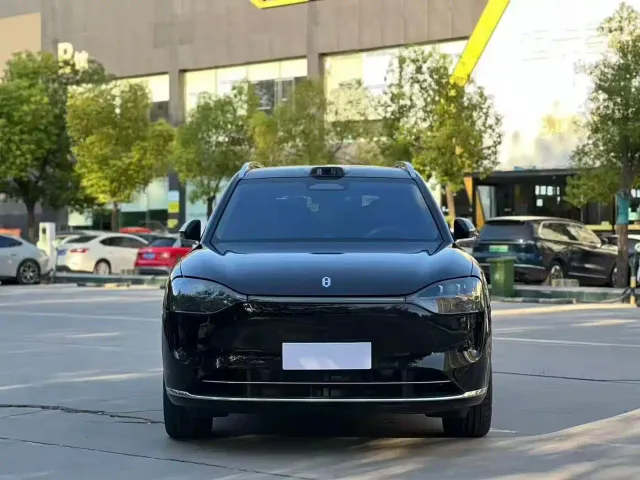 Aito M9 — Фото автомобиля 3