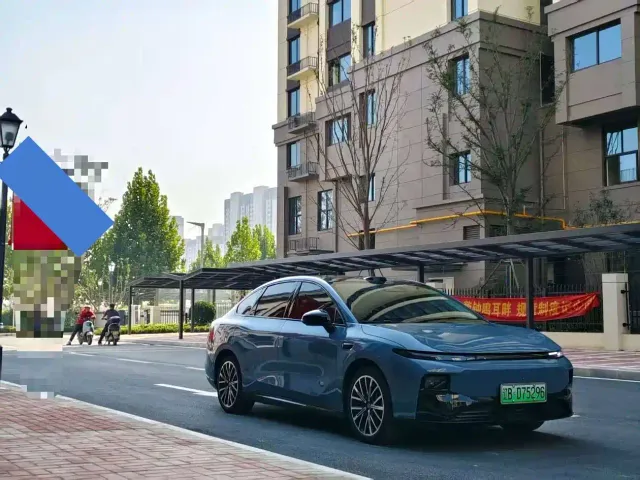 Leapmotor B01 — Фото автомобиля 3