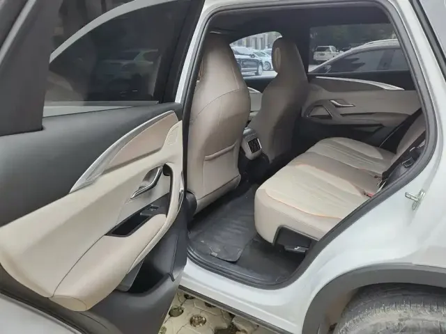 BYD Song Pro — Фото автомобиля 11