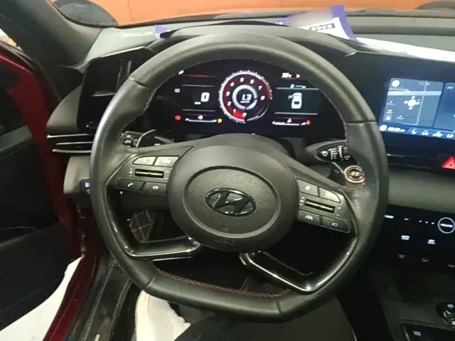 Hyundai Elantra — Фото автомобиля 10