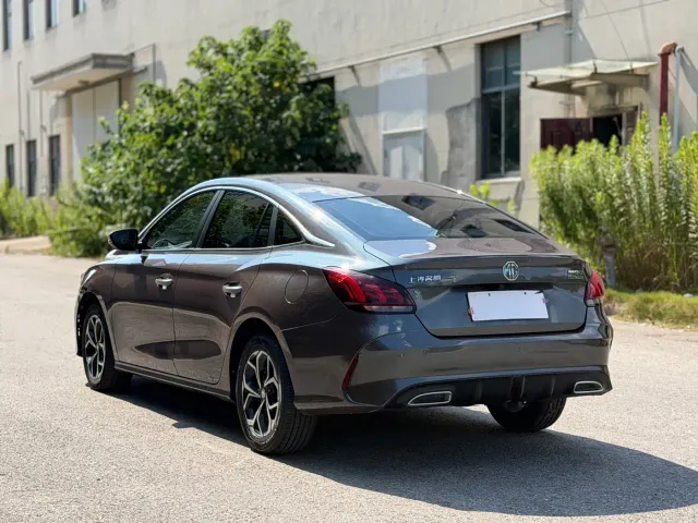 MG 5 — Фото автомобиля 6