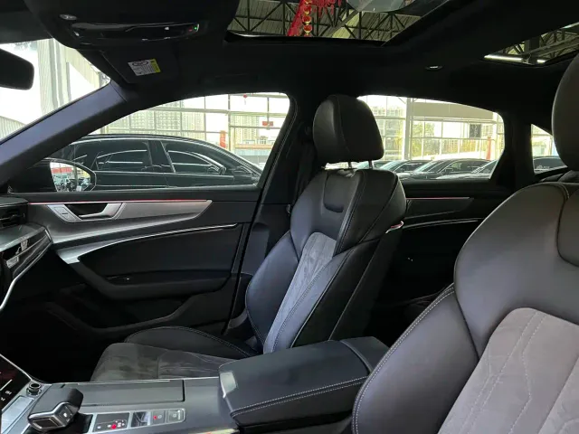 Audi A6L — Фото автомобиля 10