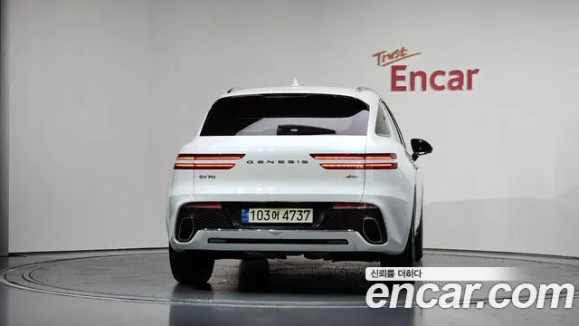 Genesis GV70 2.5T Бензин AWD — Фото автомобиля 3