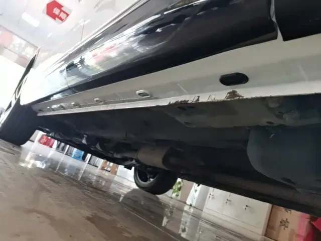 Roewe RX5 Max — Фото автомобиля 20
