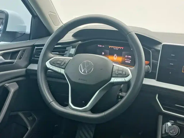 Volkswagen Sagitar — Фото автомобиля 9