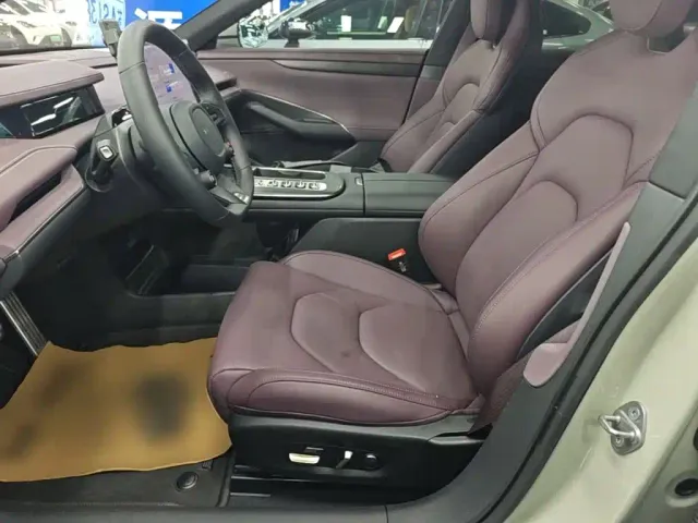 Xiaomi SU7 — Фото автомобиля 14