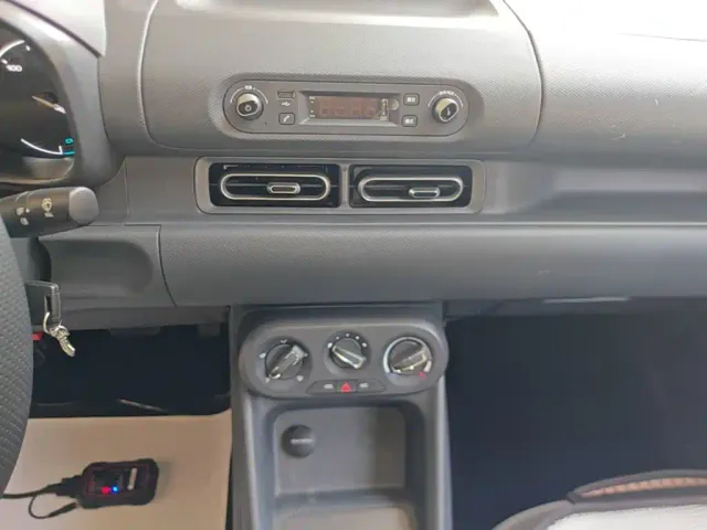 Wuling Hongguang — Фото автомобиля 12
