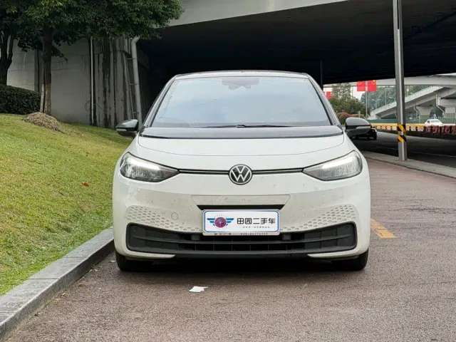 Volkswagen ID.3 — Фото автомобиля 2