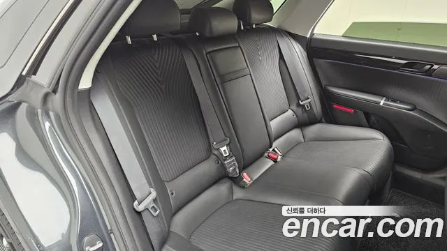 Hyundai Grandeur Grandeur (GN7) 3.5 Бензин 4WD — Фото автомобиля 12
