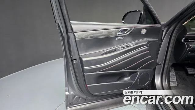 Genesis GV80 — Фото автомобиля 13