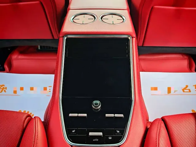 Porsche Panamera — Фото автомобиля 14