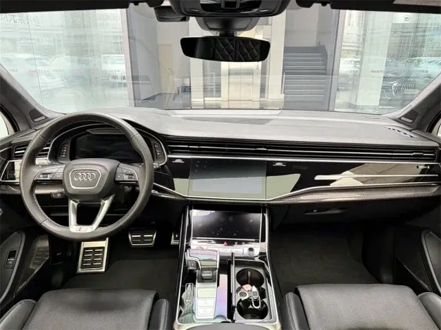 Audi Audi SQ7 2024 4.0 TFSI Dark Knight Edition — Фото автомобиля 6