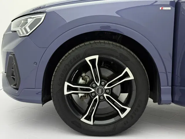 Audi Q3 — Фото автомобиля 21