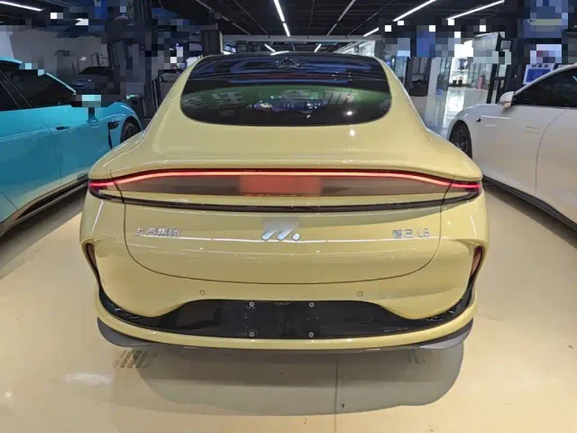 IM Motors L6 — Фото автомобиля 5