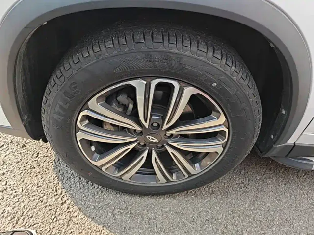 Chery Tiggo 8 — Фото автомобиля 22