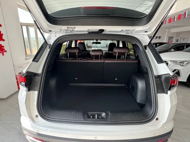 Changan CS35 Plus — Фото автомобиля 16