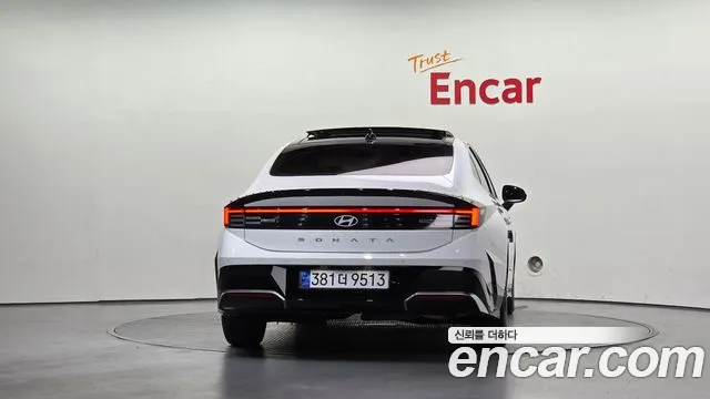 Hyundai Sonata — Фото автомобиля 4