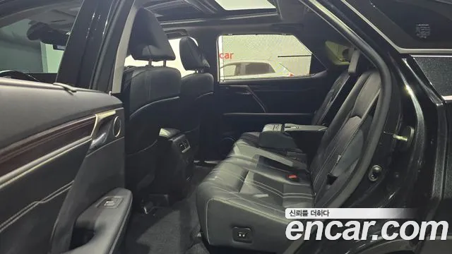 Lexus RX — Фото автомобиля 12