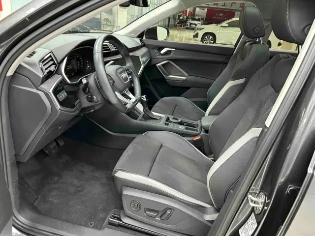 Audi Q3 — Фото автомобиля 16