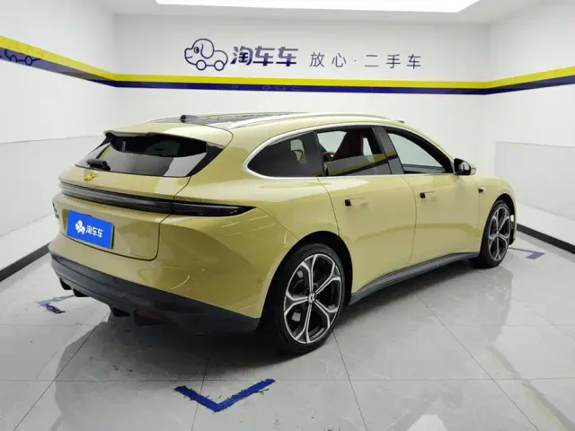 Nio ET5 Touring — Фото автомобиля 3