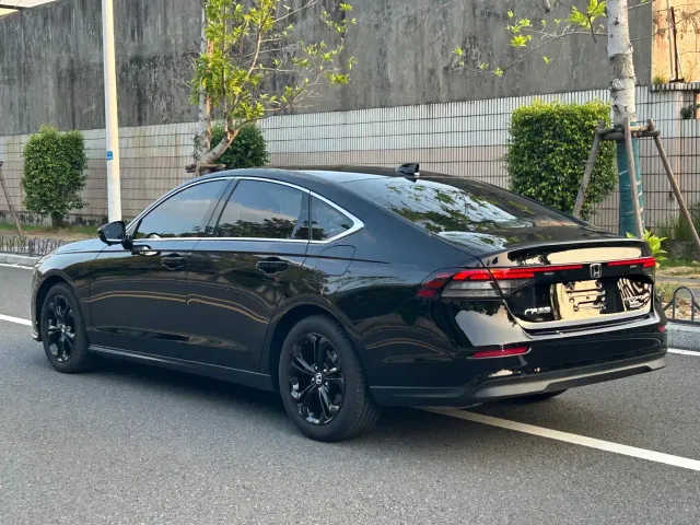 Honda Accord — Фото автомобиля 7