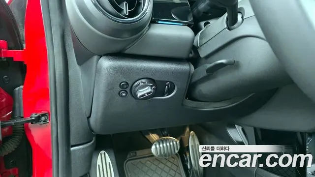 Mini Cooper — Фото автомобиля 16