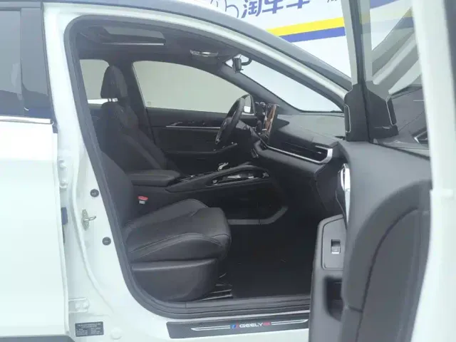 Geely Binyue — Фото автомобиля 8