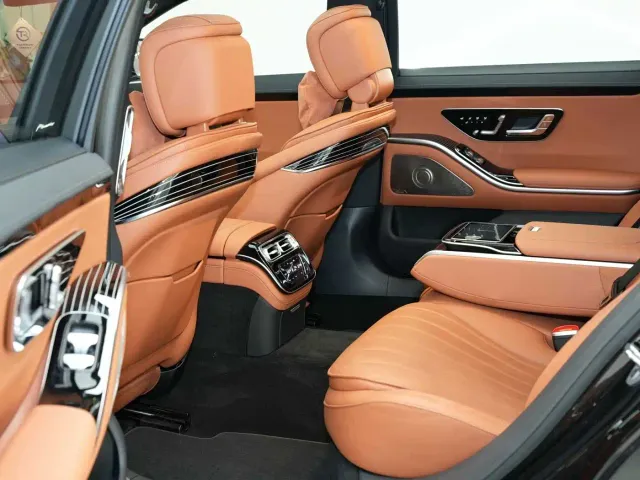 Mercedes-Benz S-Class — Фото автомобиля 12