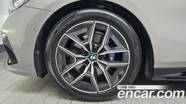 BMW 5-Series — Фото автомобиля 5
