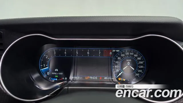 Ford Mustang — Фото автомобиля 8