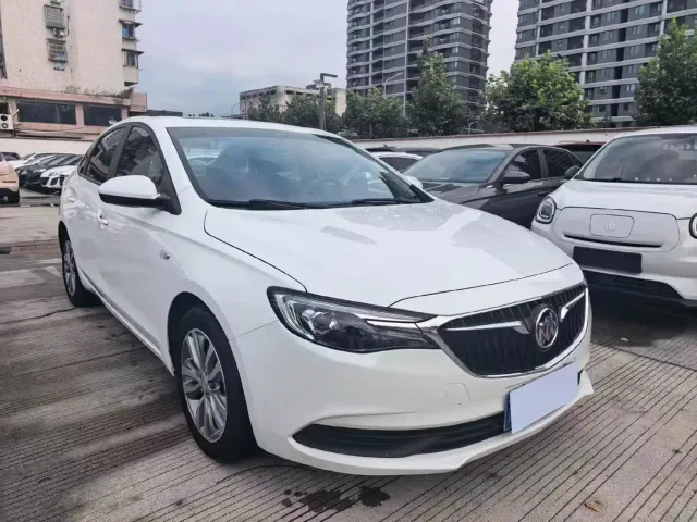 Buick Excelle — Фото автомобиля 2